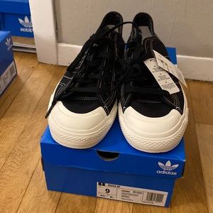 Mens Brand New Adidas Black canvas Nizza Sneakers Size 9